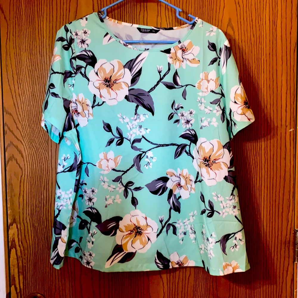 SHEIN NWOT short sleeve blouse.
